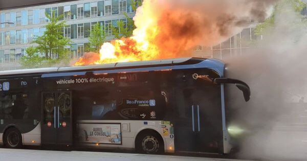 City Halts Electric Bus Program After Second Packed Transport Bursts Into Flames