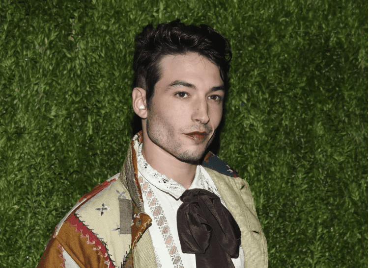 Far-Left, Anti-Trump “Flash” Star Tries To Outrun The Law After Being Accused Of ‘Grooming’ Teenager