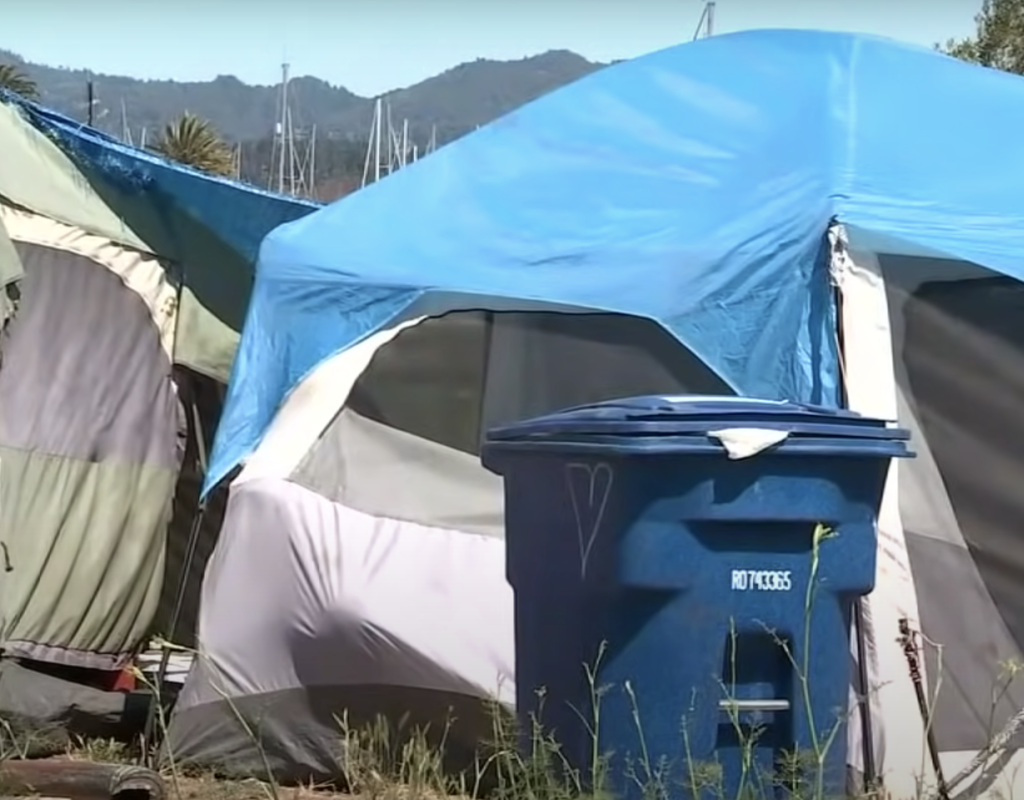 Watch: Video shows stream of children getting off bus and walking past open air drug markets on the streets of San Fran