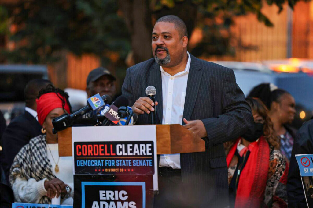 New York DA Drops Murder Charge Against Bodega Worker Defending Himself