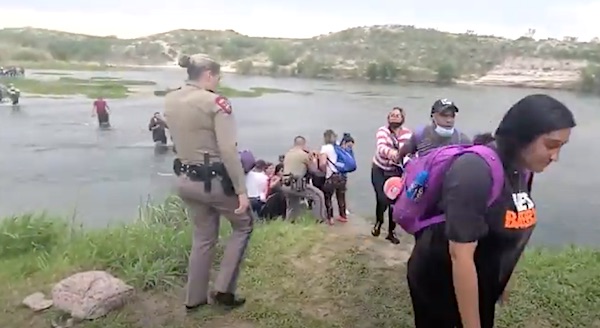 'You see a lot of dead people': Migrants bused to D.C. reveal horrors of coming to U.S.