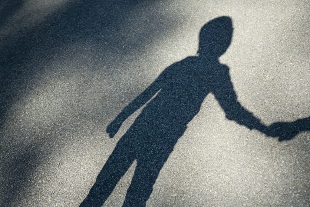 Abducted 12-Year-Old Girl Escapes, Helps Police Discover 2 Dead Bodies
