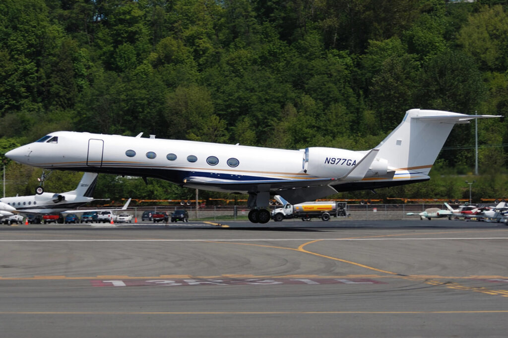 FBI Director Wray's Use Of FBI Gulfstream Jet For Vacation Was Illegal Says Former FBI Deputy Assistant Director Terry Turchie