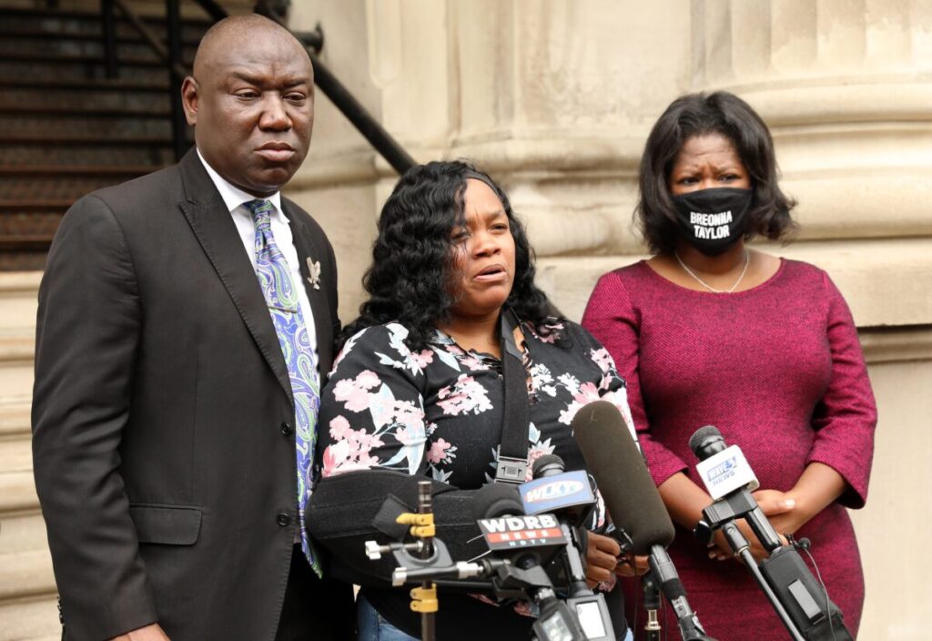 4 People Linked to Breonna Taylor’s Death Hit With Federal Charges
