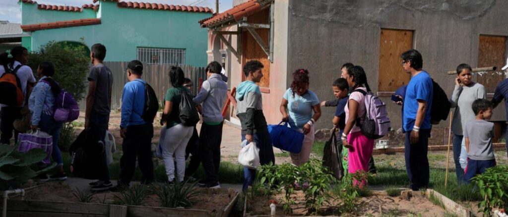 EXCLUSIVE: Venezuelans Expected To Flood US Border Due To A ‘Perception’ They Can Stay Indefinitely, Internal DHS Report Says