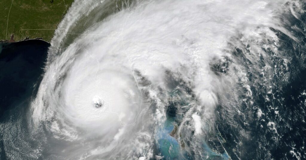 Hurricane Ian updates: Florida sheriff says 'fatalities are in the hundreds' after monster storm