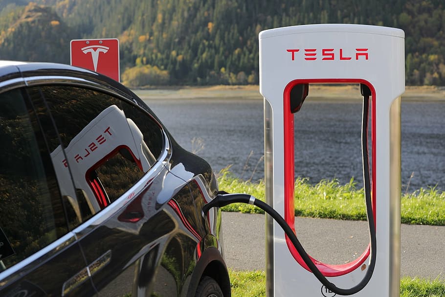 Tesla Owner Says Automaker Locked Him Out of Car Until Paying $26,000 for New Battery