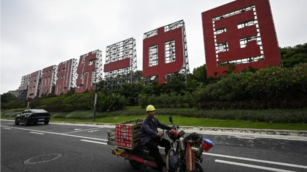 China makes Taiwan pledge