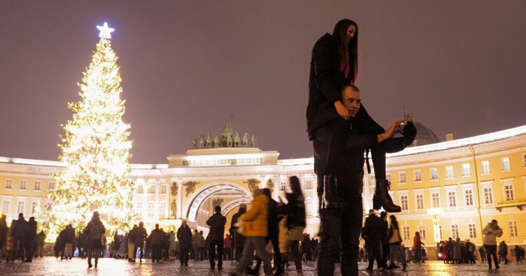 Something Big Is Happening: Russian Cities Announce Major Change of Plans for Christmas and New Year's Celebrations
