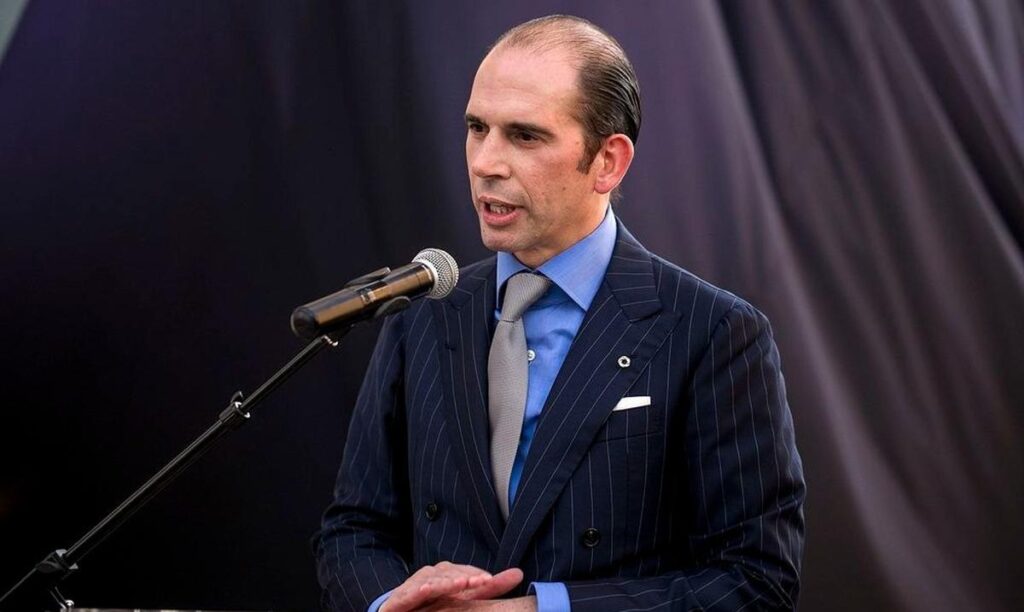 Julio Herrera Velutini resigns from Bancrédito after the federal accusation of bribery together with Wanda Vázquez