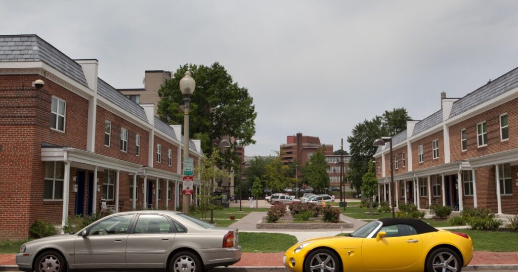 DC Democrat calls for more police as crime continues to plague district