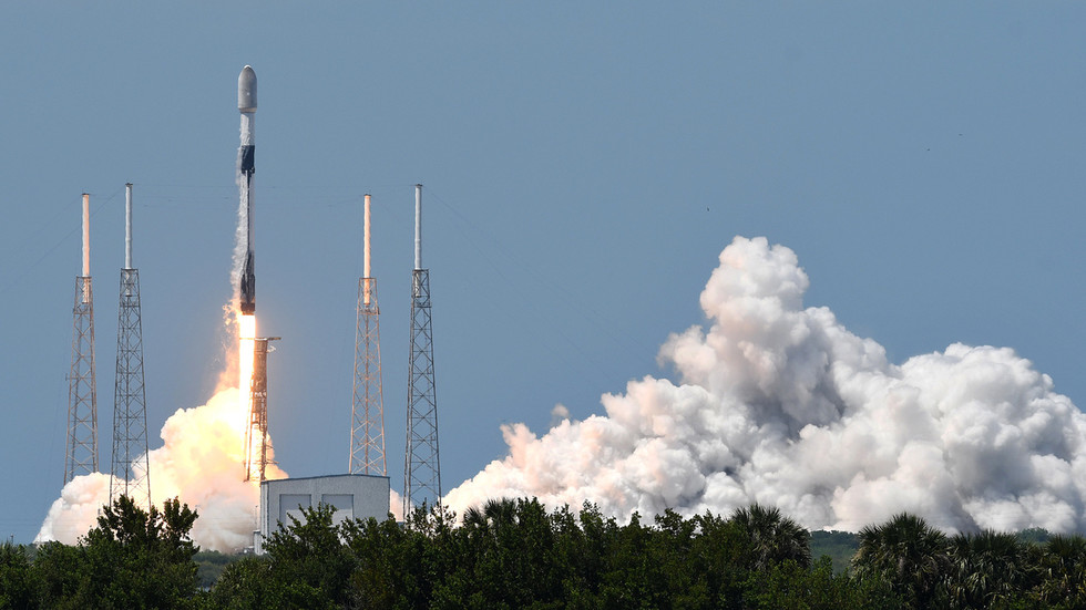 Russia issues space warning