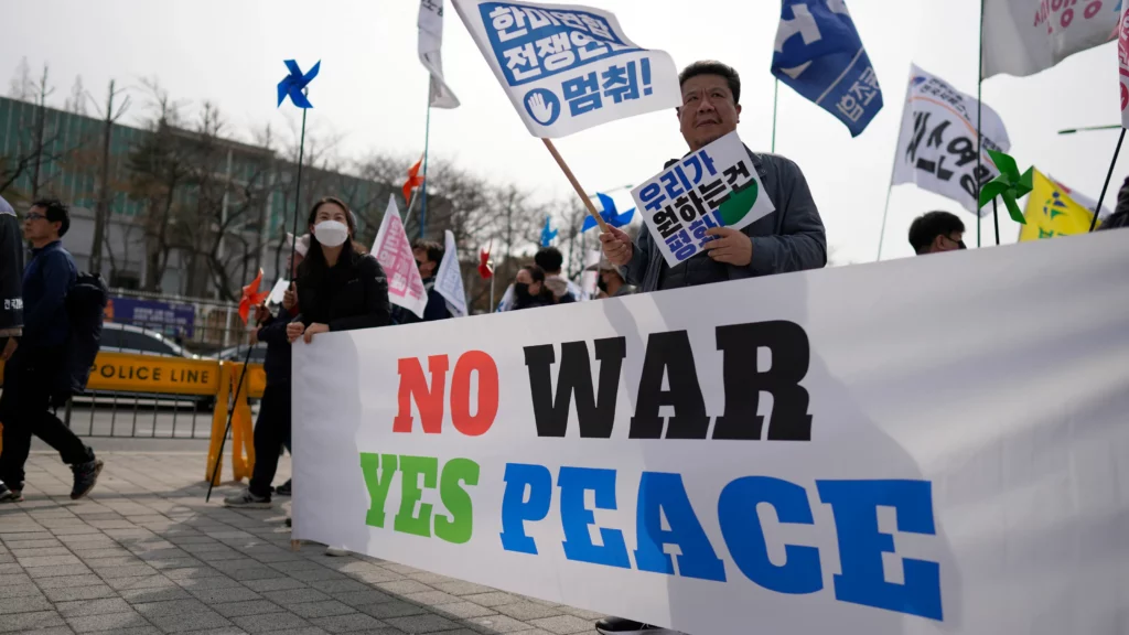 US-South Korea military drills begin after North Korea submarine missile tests