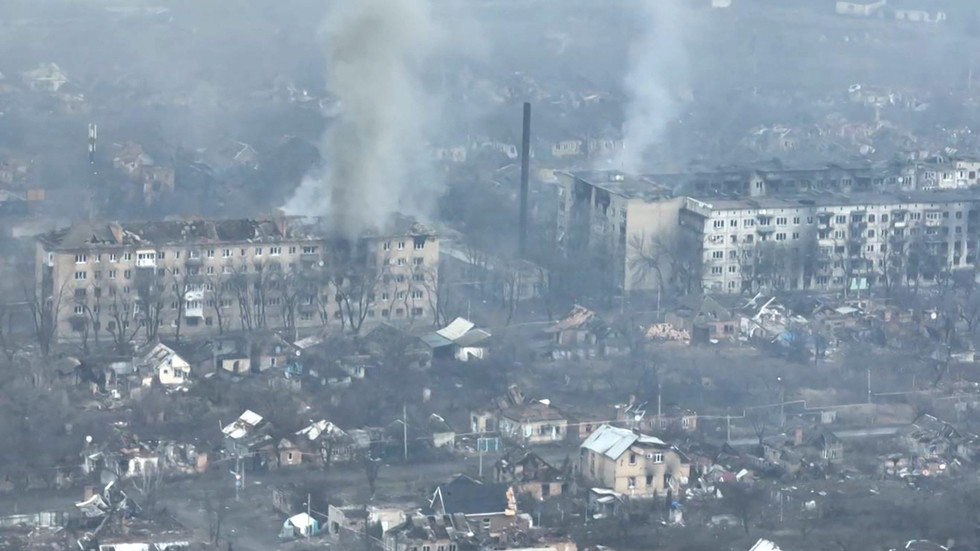 Wagner chief reports progress in key Donbass city