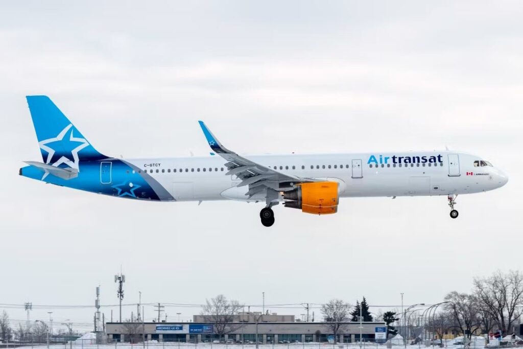 6th This Month! Pilot Of Airbus A321 Becomes Incapacitated Flying Over US