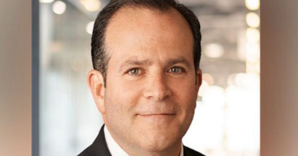 Execs Inside Collapsed Bank Move to Profit from It - If One Name Sounds Familiar, It's Because He Had Big Role at Lehman Before 2008 Crash