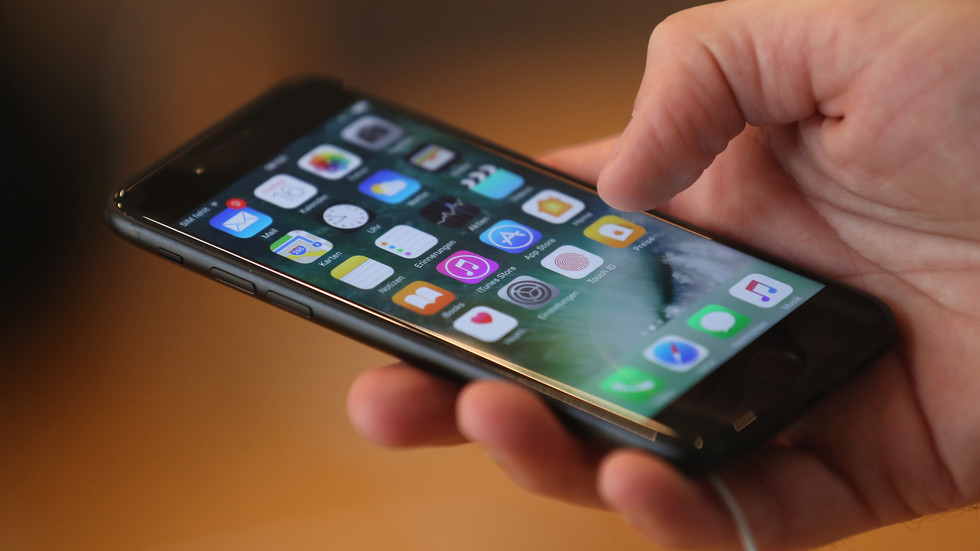 CIA hacked iPhones of diplomats in Russia – FSB