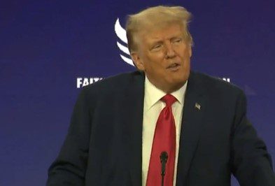 Trump Cites Bible Verse On Stage!