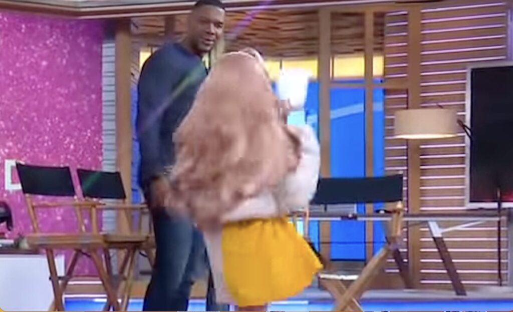 WHY ARE CELEBRITIES PUSHING THIS BEHAVIOR? Sick Video Shows NFL Hall-of-Famer Michael Strahan Praising Little Boy Who Danced For Money In Gay Bar [VIDEO]