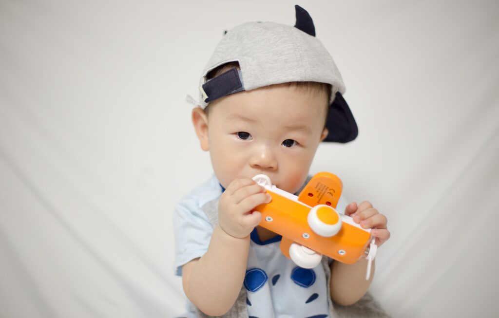 SHPlastics pose broad health risks for babies, report reveals