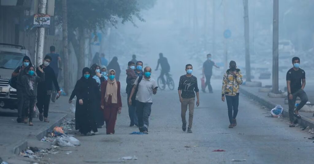 Thousands of civilians flee north Gaza as Israeli troops and Hamas fighters battle