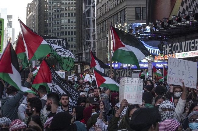 The Banner That Flew Over Harvard After Its President Endorsed Jewish Genocide Was Spectacular