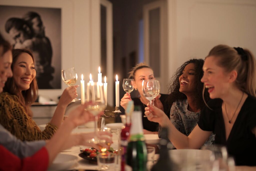 This New Year’s Eve, Lead Your Loved Ones In ‘Auld Lang Syne’