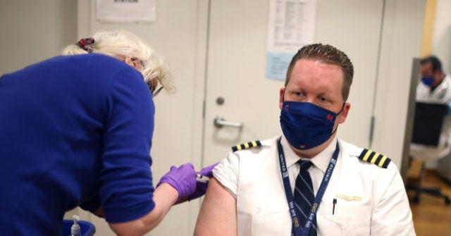 Lawsuit: United Airlines Mocked and Shamed Vaccine Mandate Holdouts — CEO Accused of Floating ‘Scarlet Letter’ on ID Badges