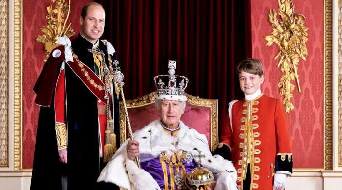 King Charles 'calls emergency meeting' with William, Kate amid abdication rumors