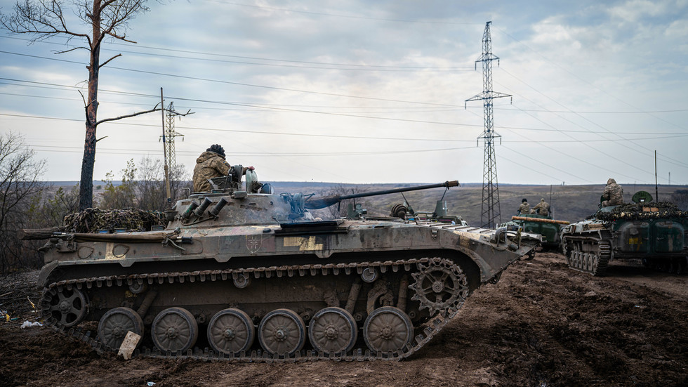 Ukraine on another retreat in Donbass – media