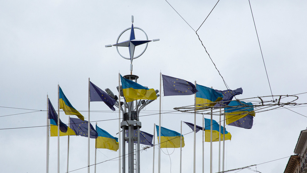 ‘Catastrophic scenario’ if NATO troops deploy to Ukraine – top Russian senator
