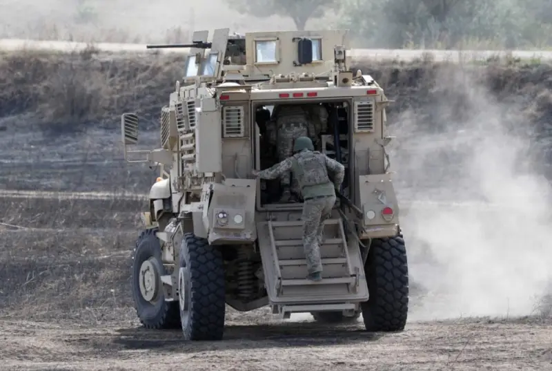 Footage of the destruction of the American MRAP International MaxxPro in the Zaporozhye direction with the help of an ATGM has been published