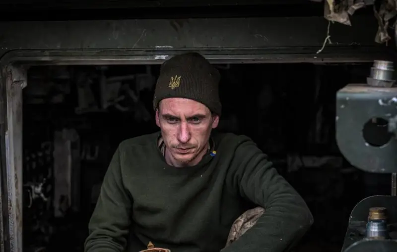 Two Ukrainian soldiers in different regions of the country died due to grenade explosions in their own homes