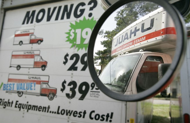 Report Shows Millennials Getting the Heck Out of Blue States—When They Can Afford To