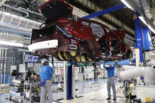 Coming to America: 'Low Emission Zones' Geared to Make You Buy a Chinese EV