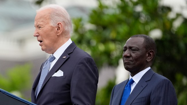 Did Joe Biden Fall Asleep at a Memorial Day Ceremony?