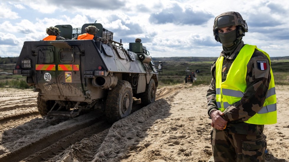 French instructors ‘welcome’ in Ukraine – Kiev’s top general
