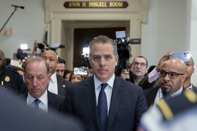 Popcorn: Hunter Biden's Ex-Stripper Baby Mama to Publish Tell-All in August