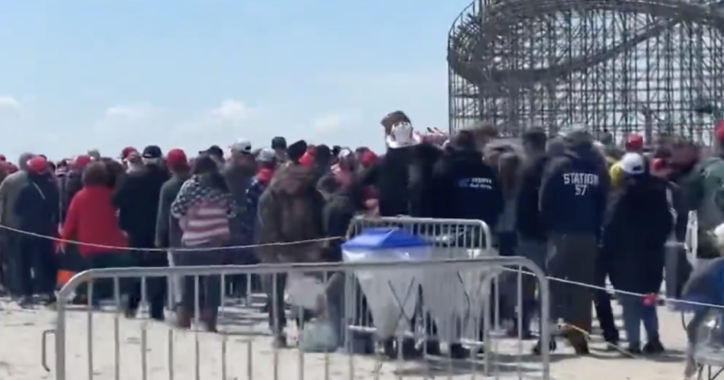 Massive Lines At Trump’s Rally New Jersey, Stretched From Beach To Parking Lot!