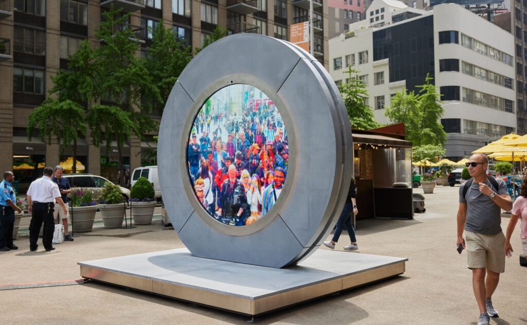 GROUNDBREAKING “PORTAL” SCULPTURES FORGE REAL-TIME VISUAL BRIDGE BETWEEN NEW YORK CITY AND DUBLIN