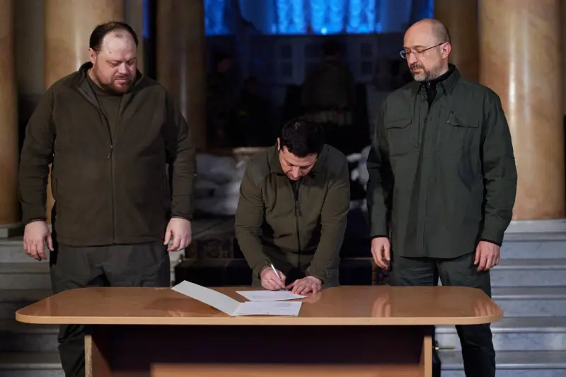 Zelensky approved the decision of the National Security and Defense Council on the creation of a separate branch of troops within the Armed Forces of Ukraine - the Unmanned Systems Forces