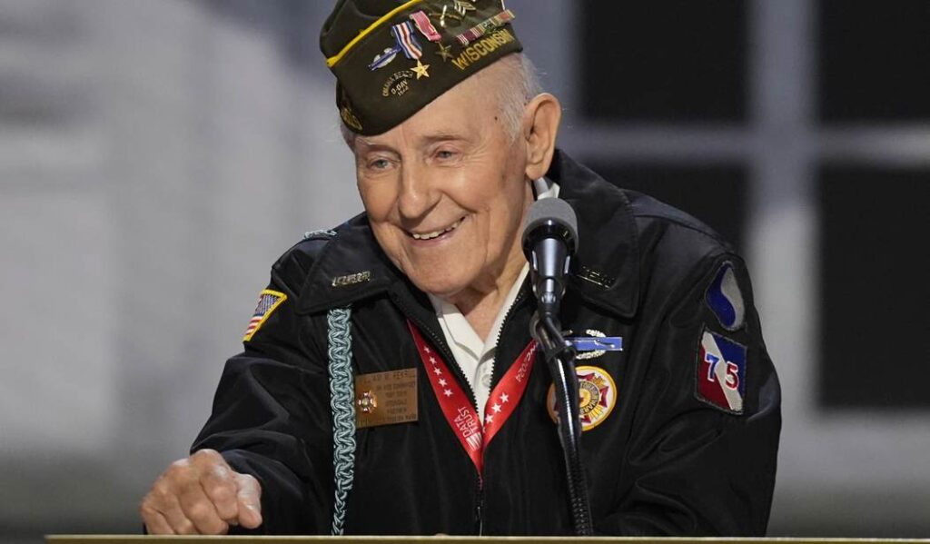98-Year-Old Nazi Fighter and WWII Veteran William Pekrul Brings the House Down at the RNC