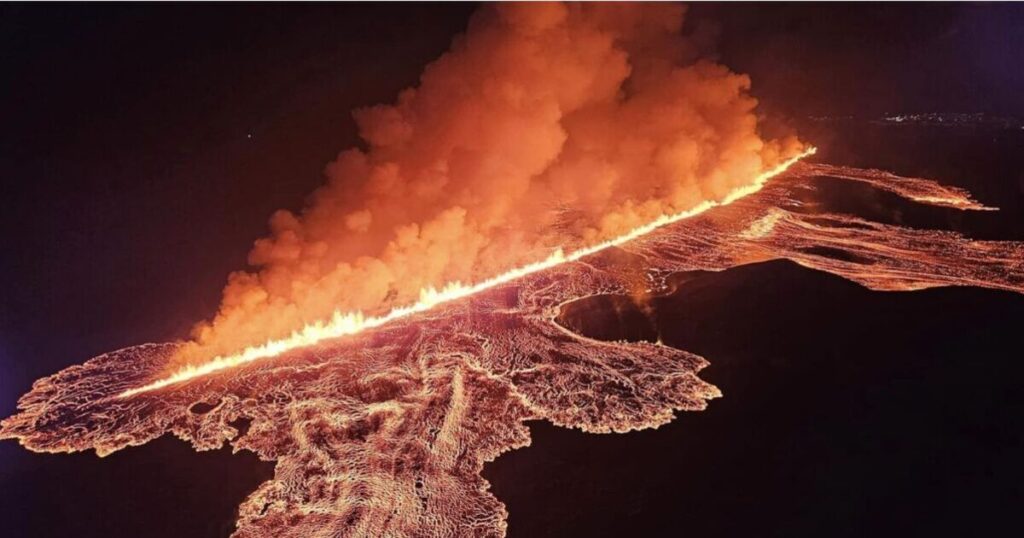 Don’t go outside warning as mammoth acidic gas cloud engulfs the UK