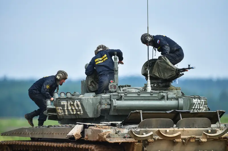 A look from the past: about the number of tank crews