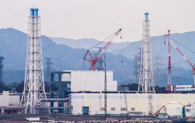 Nuclear fuel extraction work begins at Fukushima Daiichi Nuclear Power Plant
