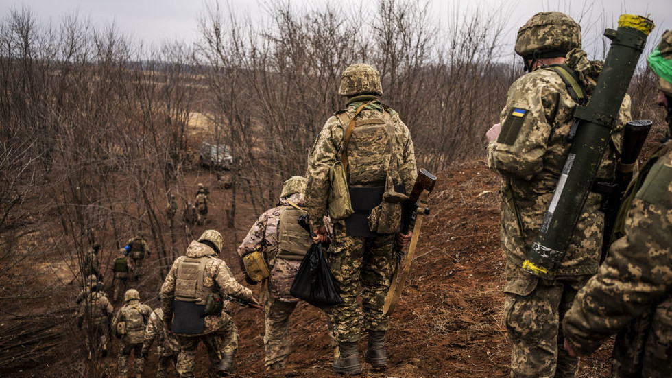 Ukrainian military desertions skyrocket – Financial Times