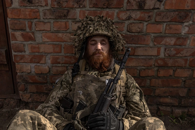 Ukraine Military Faces Mass Desertion From New Recruits, U.S. Urges Ukraine To Lower Enlistment Age To 18
