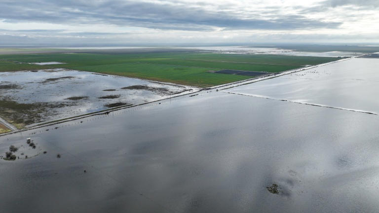 California ‘ghost lake’ re-emerges after 130 years, drowning 94,000 acres of farmland