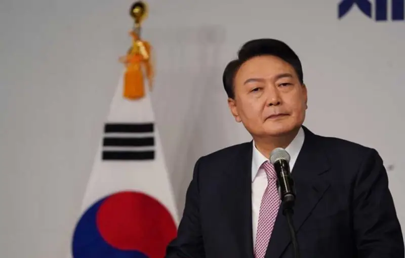 Impeached President Yoon Arrested in Seoul, Taken to Prosecutor's Office