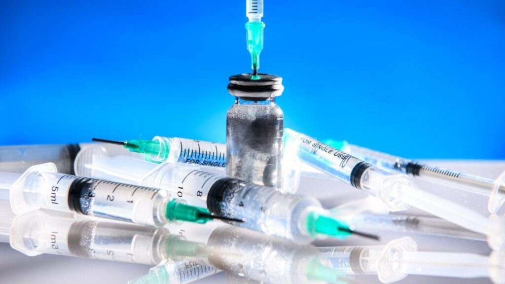 Hospital Improperly Fired Woman Who Rejected COVID-19 Jab, Court Rules